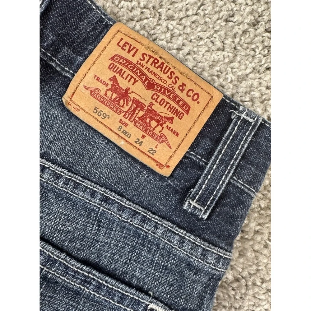 Levis levis 569